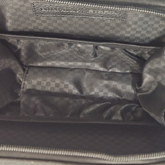 Giorgio Armani EVA Air Business Class Amenity Kit Hard Case Black Empty - Picture 5 of 6
